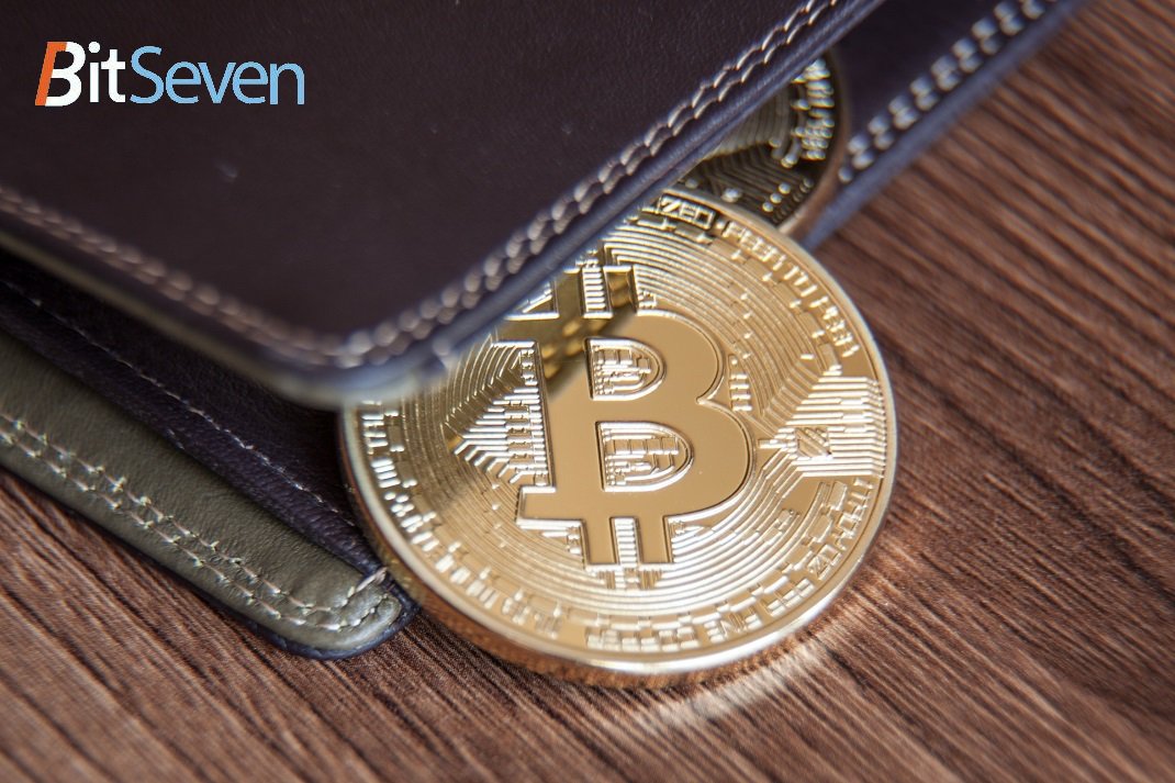 BitsevenHK's tweet photo. 比特币的稀缺性恐怕远高于2100万个

1050万个BTC过去1年未动，数百万个丢失，比特币的稀缺性远高于2100万

根据数据显示，目前已经被挖出的所有比特币（大约1770万个）中的60%左右，也就是大约1050万个比特币，在过去一年都没有移动过。

#比特币 #稀缺性 #加密货币 #BITSEVEN https://t.co/NjJVbzbFJm