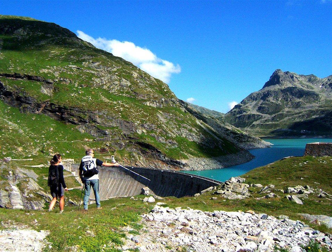 TurismoItaliaNw's tweet photo. Via Spluga da scoprire: il turismo “green” tra sport, storia e cultura in una cornice naturale e senza tempo. Dove andare e cosa vedere
#Chiavenna #Thusis #ViaSpluga #turismo #Svizzera #Italia
Leggi la notizia https://t.co/HWN7fZsqwG https://t.co/h2tPP7N7T1