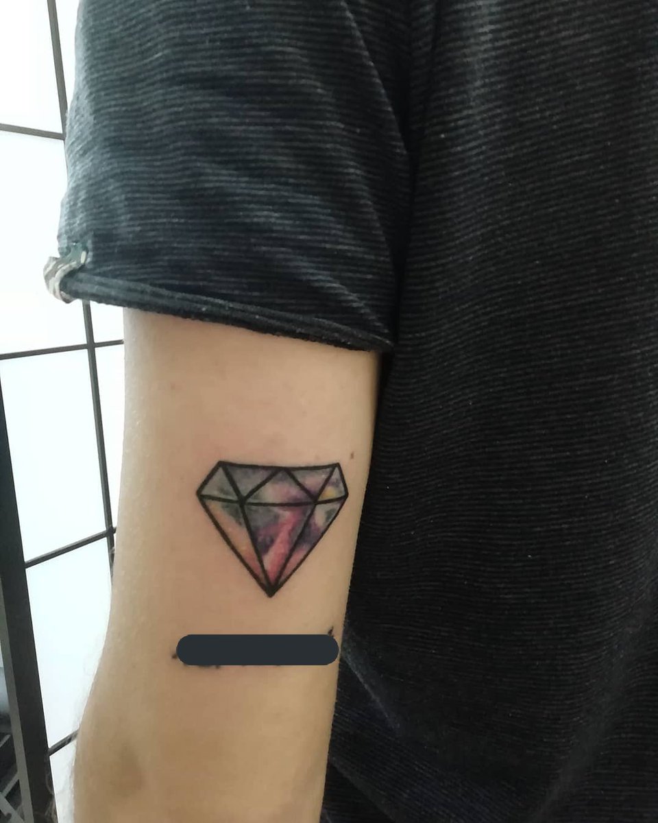 rooftattoo's tweet photo. Diamond #tattoo #justinkstudio #sakarya #serdivan #saü #sakaryaüniversitesi #sakaryatattoo #saükampüs #saüsosyal #çarkcaddesi #serdivanavm #agoraavm #adacenter #adapazarı #serdivantattoo #adapazarıtattoo #adapazarıdövme #serdivandövme #mavidurak #sakaryadövme #kerpe #kefken #tatt https://t.co/IEWlSqzu1R
