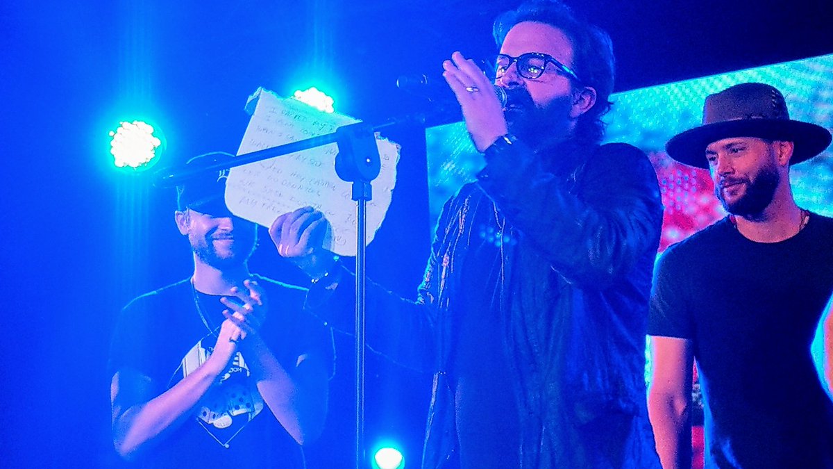 _justmep2's tweet image. Pizza lyrics @dicksp8jr @Alex8Calvert @JensenAckles #jib10