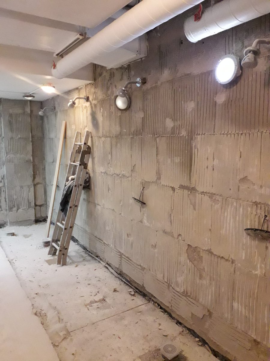 HolmerParkSpaHC's tweet photo. All going to plan! 🛠

Our changing room refurbishment is now well underway! We are certainly on track for our four to six week timescale for completion 🤗

Keep up to date on our website: https://t.co/z9KcEm2HA1

#HolmerPark #Hereford #Refurb https://t.co/r7lFM4yYbN