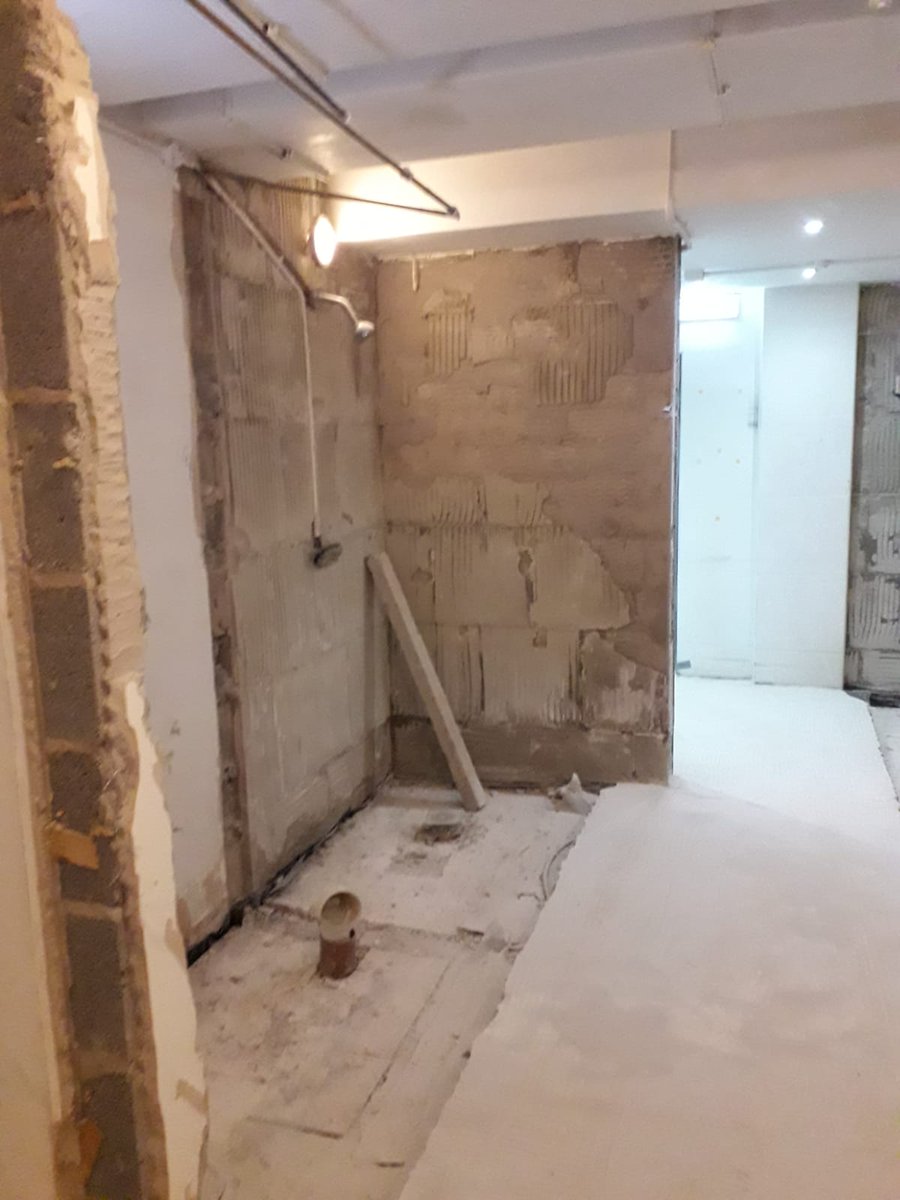 HolmerParkSpaHC's tweet photo. All going to plan! 🛠

Our changing room refurbishment is now well underway! We are certainly on track for our four to six week timescale for completion 🤗

Keep up to date on our website: https://t.co/z9KcEm2HA1

#HolmerPark #Hereford #Refurb https://t.co/r7lFM4yYbN