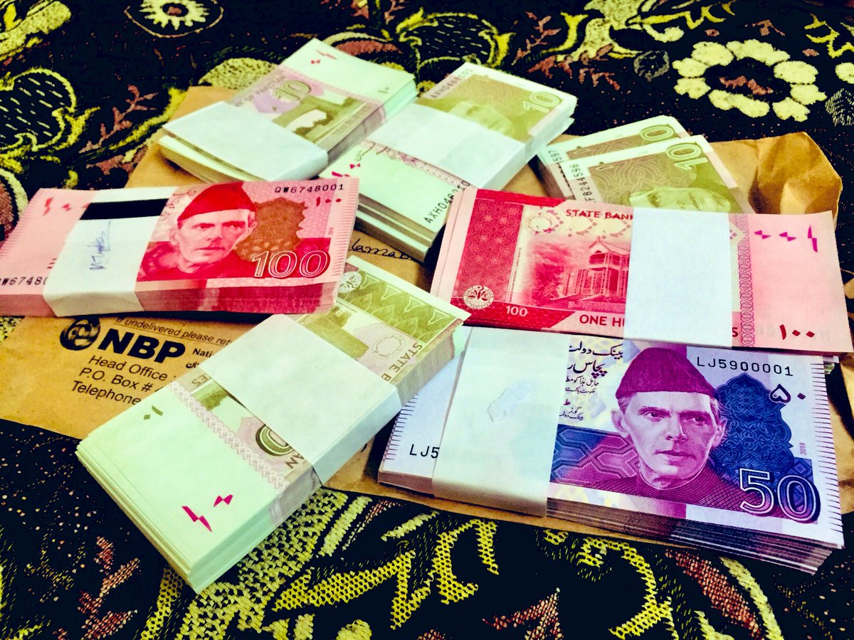 optimist_915's tweet photo. Hello guys. Take ur copy as soon as possible #FreshNote 😜😜
#NBP @StateBank_Pak https://t.co/kwRo0RhR6Y