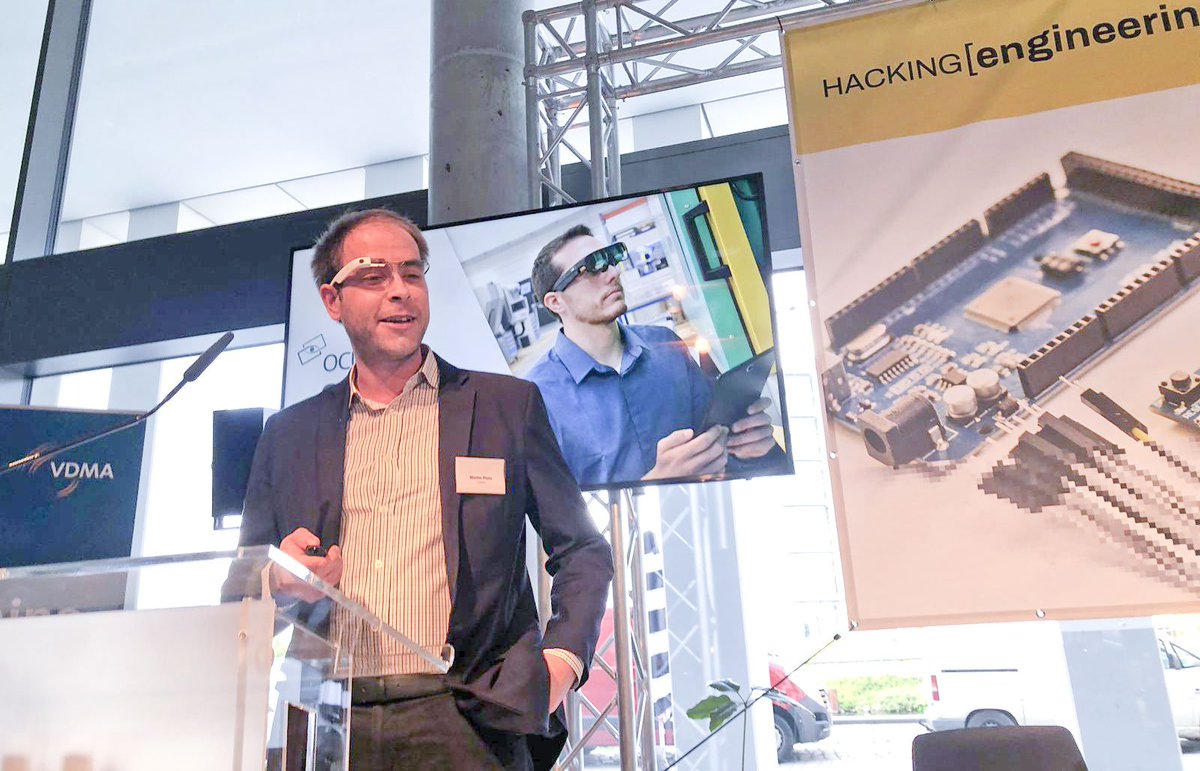 VDMAonline's tweet photo. Unsere Startups von @Fraunhofer haben die erste Pitchsession beim #Startup Summit von @fraunhofervc und VDMA gerockt: Digitale Mehrwerte für den #Maschinembau garantiert: Danke an @logarithmo_gmbh, @DoksInnovation, @oculavis und @wetransformto #HACKENG #StartupMachine #VDMAFB https://t.co/h9JkvjbvR9