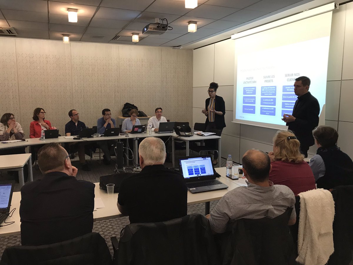JeromeFriteau's tweet photo. Belle énergie ce matin au séminaire #Sirh de l’#AssuranceRetraite, avec la #DRHt et la #DSI de la @Cnav_actu mais surtout toutes les #Carsat. Nouvelle structuration de la fonction métier, nouveaux enjeux, nouveaux travaux d’optimisation de la #paie et nouvelle feuille de route ! https://t.co/llXsUCLjRB