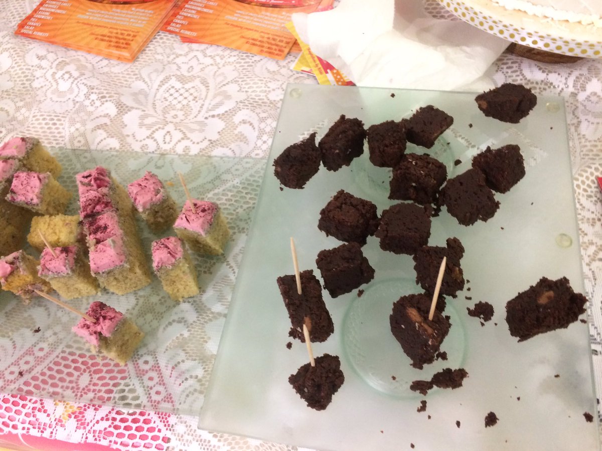 SimonLewin5's tweet photo. Lots of great cake samples by from Temptations by Nikki #elbpshowcase #catering for all types of dietary requirements #vegan #vegetarian @elbp_info @BLegacies https://t.co/sWQ2q81Vkd