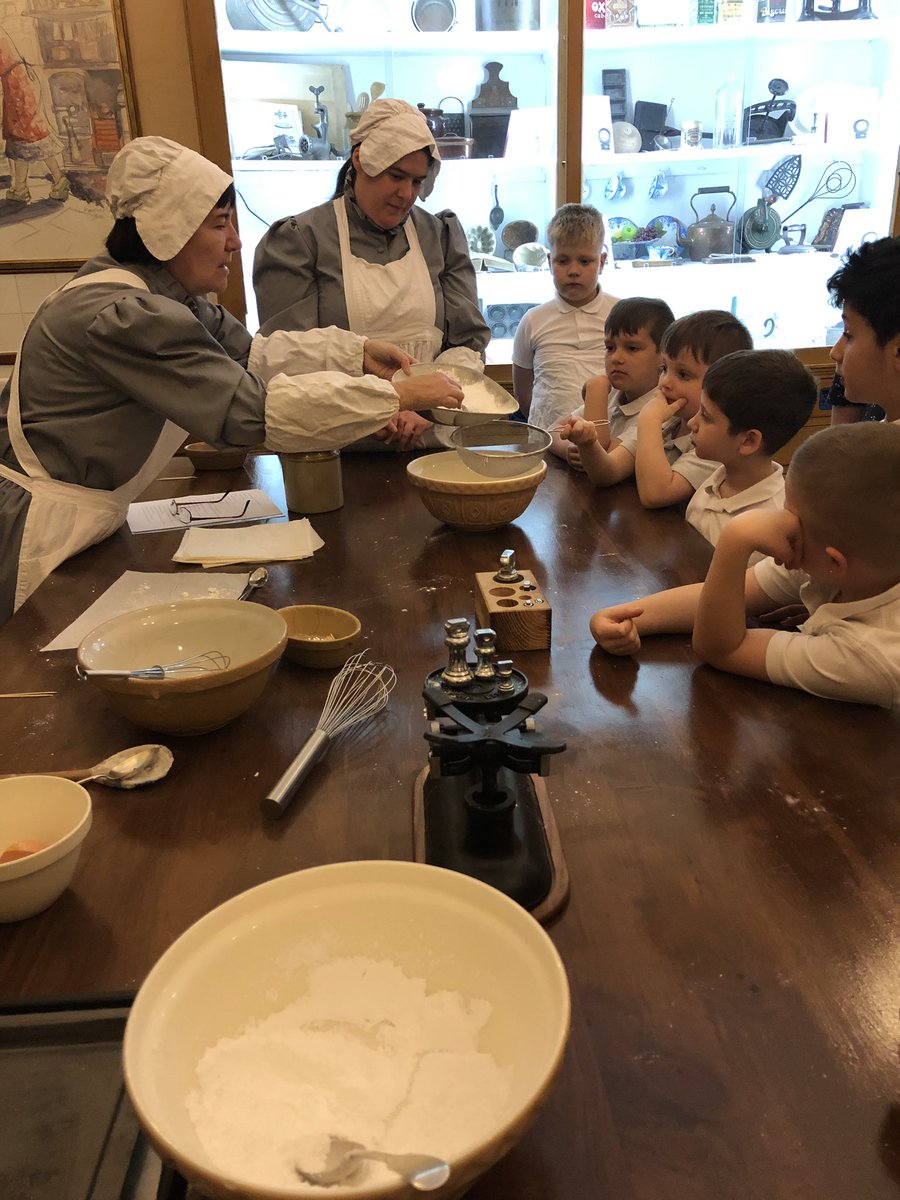 DeneYear's tweet photo. Class 9 making sugar mice on their school trip at Clifton Park Museum #Victorians @CliftonParkMus @eastdene_ #year3 https://t.co/ReL8n3UX4i
