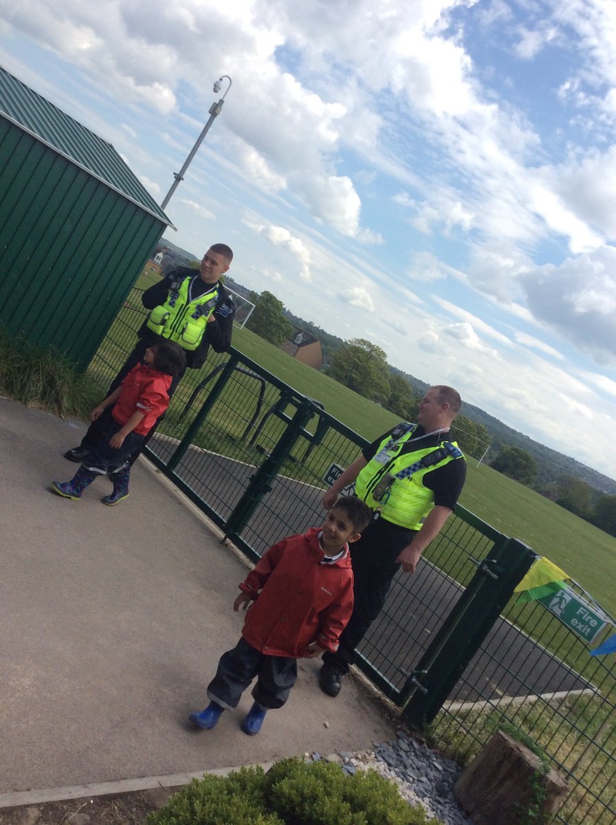 On Friday, we launched <a href="/50TTDBradford/">50 Things Bradford</a> project with all our Foundation Stage families and what an amazing day it was! Thanks to <a href="/WestYorksPolice/">West Yorkshire Police</a> for coming for #highfive and  <a href="/Tesco/">Tesco</a> for providing all our messy play materials for the day! #parentalinvolvement