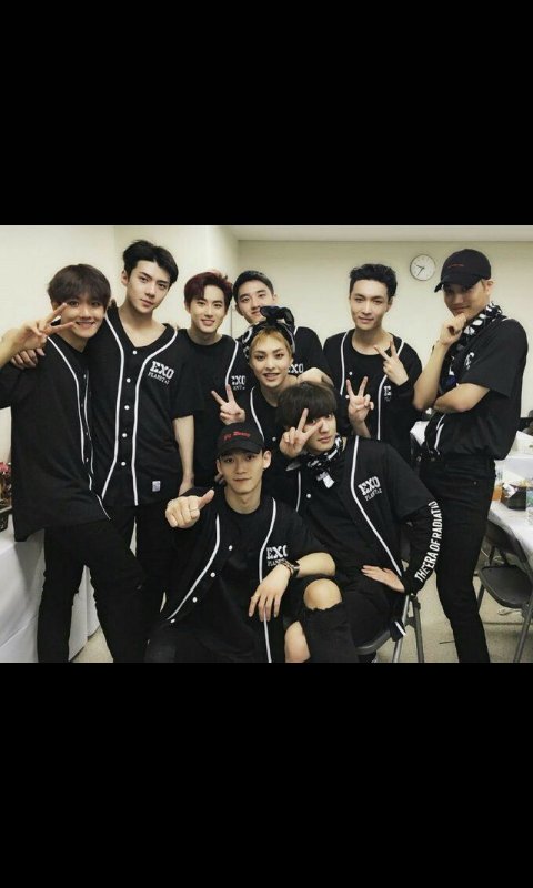 KimMinSook5's tweet photo. You is Exo-l?????? https://t.co/BYWAQxHznD