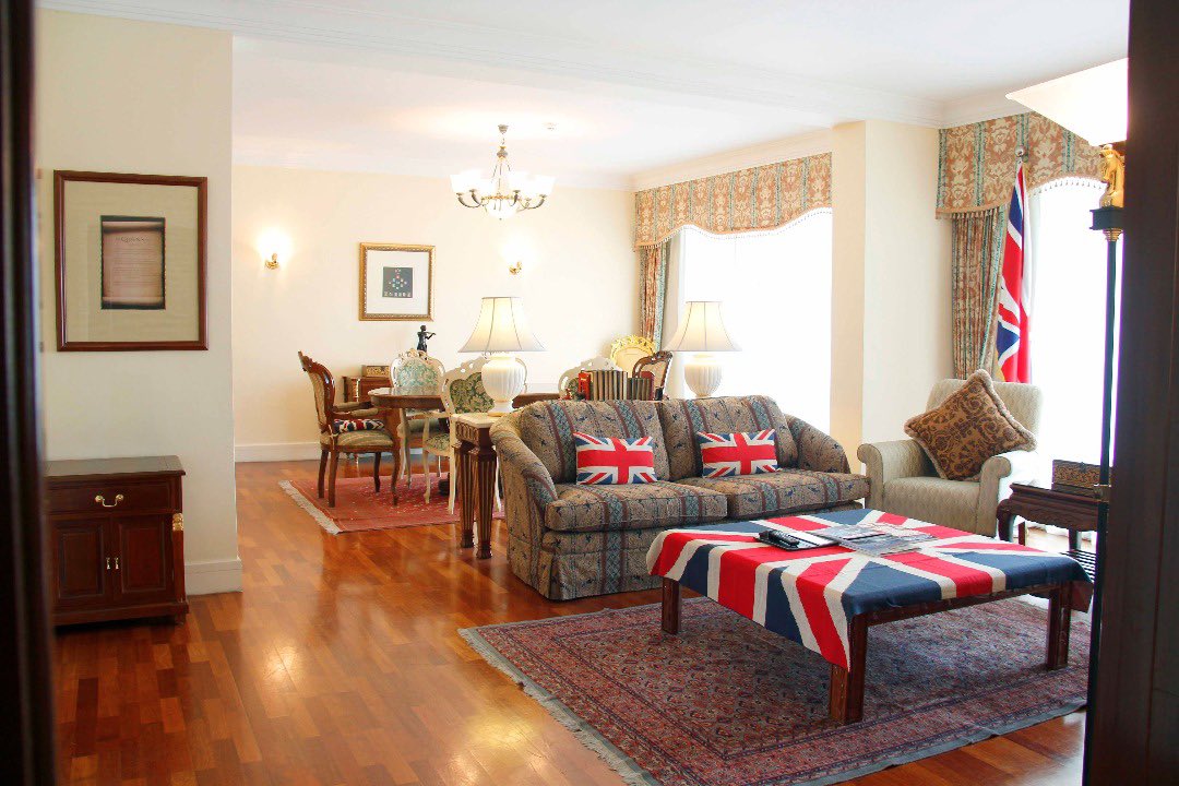 minespgh's tweet photo. A place for the famous.
We don’t like to brag, but our four walls were their home away from home.
#palaceofthegoldenhorses #luxury #suite #collection #themedsuites #famous #worldclass https://t.co/lcT4Tu0U2T