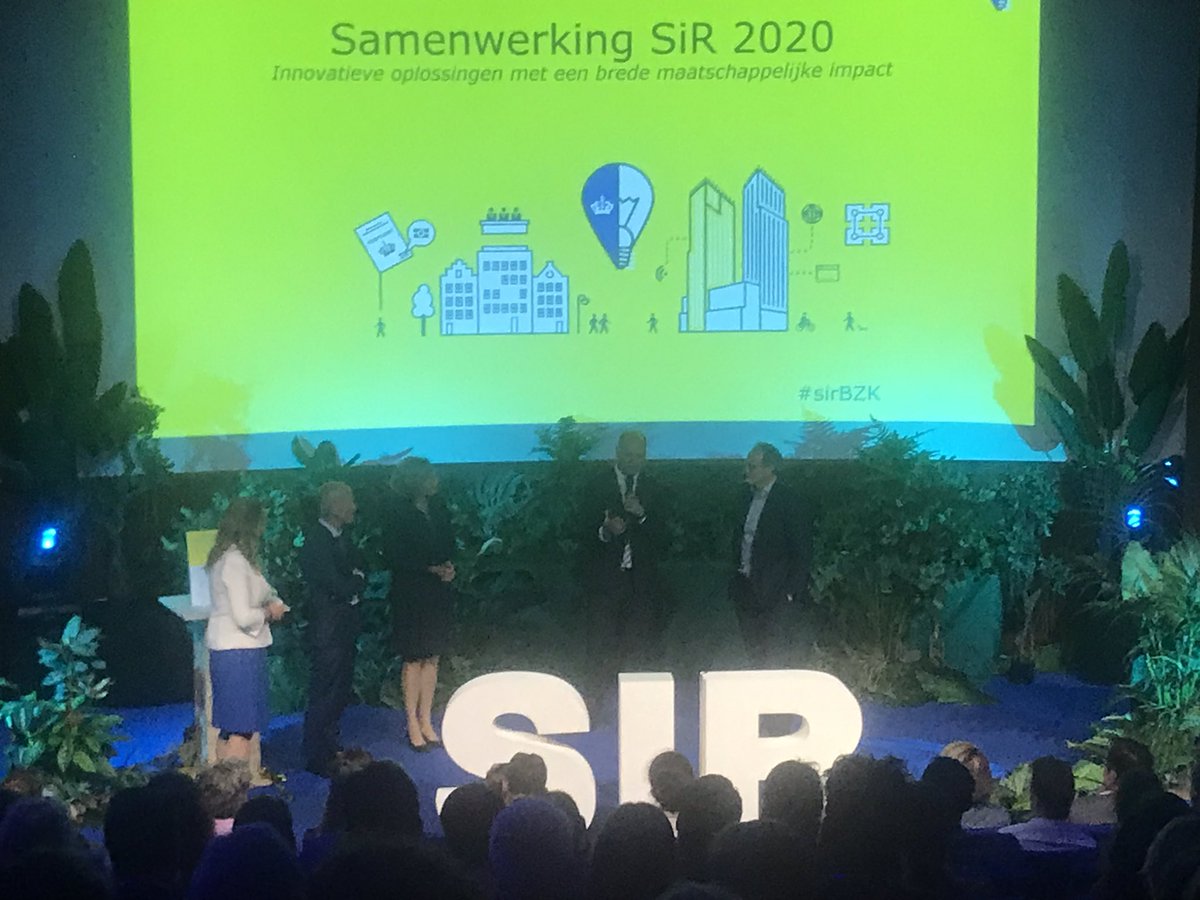 EJMvdR's tweet photo. Prachtige mijlpaal naar jaren pionieren: @MinBZK , @MinisterieEZK , @zuid_holland en @GemeenteDenHaag slaan de handen ineen en gaan een groots en overheidsbreed Startup in Residence  programma starten vanaf 1 Jan 2020! #impactcity #denhaag #sir070 https://t.co/LUnkhMd1Fj