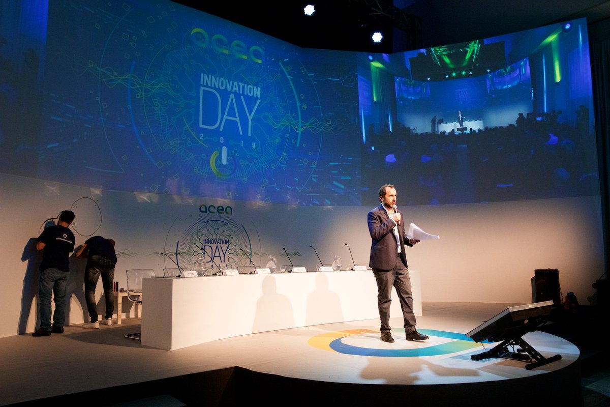 Al via #AceaInnovationDay, l’incontro tra aziende e startup sui temi dell’innovazione. Questa mattina #tavolarotonda con <a href="/gruppo_a2a/">a2a</a> <a href="/TernaSpA/">TernaSpA</a> <a href="/Italgas/">Italgas</a> <a href="/UniSalerno/">Università Salerno</a> e <a href="/OpenFiberIT/">Open Fiber</a> 
#AceaGruppo