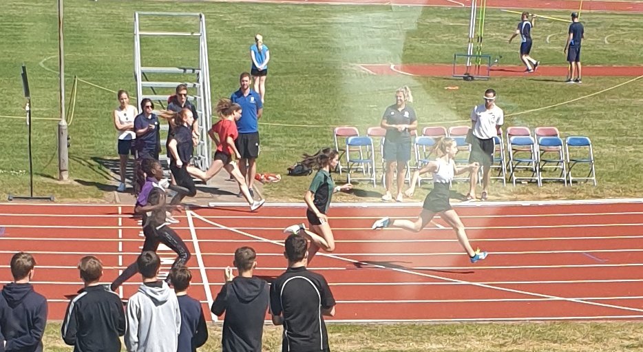 BohuntPE's tweet photo. Zoe wins her 100m heat by a country mile #speeddemon https://t.co/c7SCWgfjXn