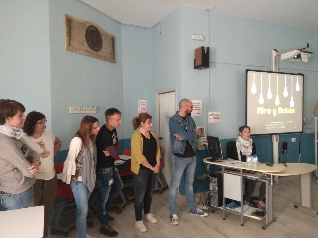 CEIP Santos Samper en #mirayactua participan al igual q otros centros educativos como centro observado y observador donde dicen q "Espacios físicos y espacios virtuales todo es posible y sino lo crees,mira a tu lado!" <a href="/dgafprofesorado/">F. Prof. Aragón</a> <a href="/tomasguajardo/">Tomas Guajardo</a> <a href="/orezgz/">Joaquin Conejo 🪳🐀</a> @HuescaCIFE