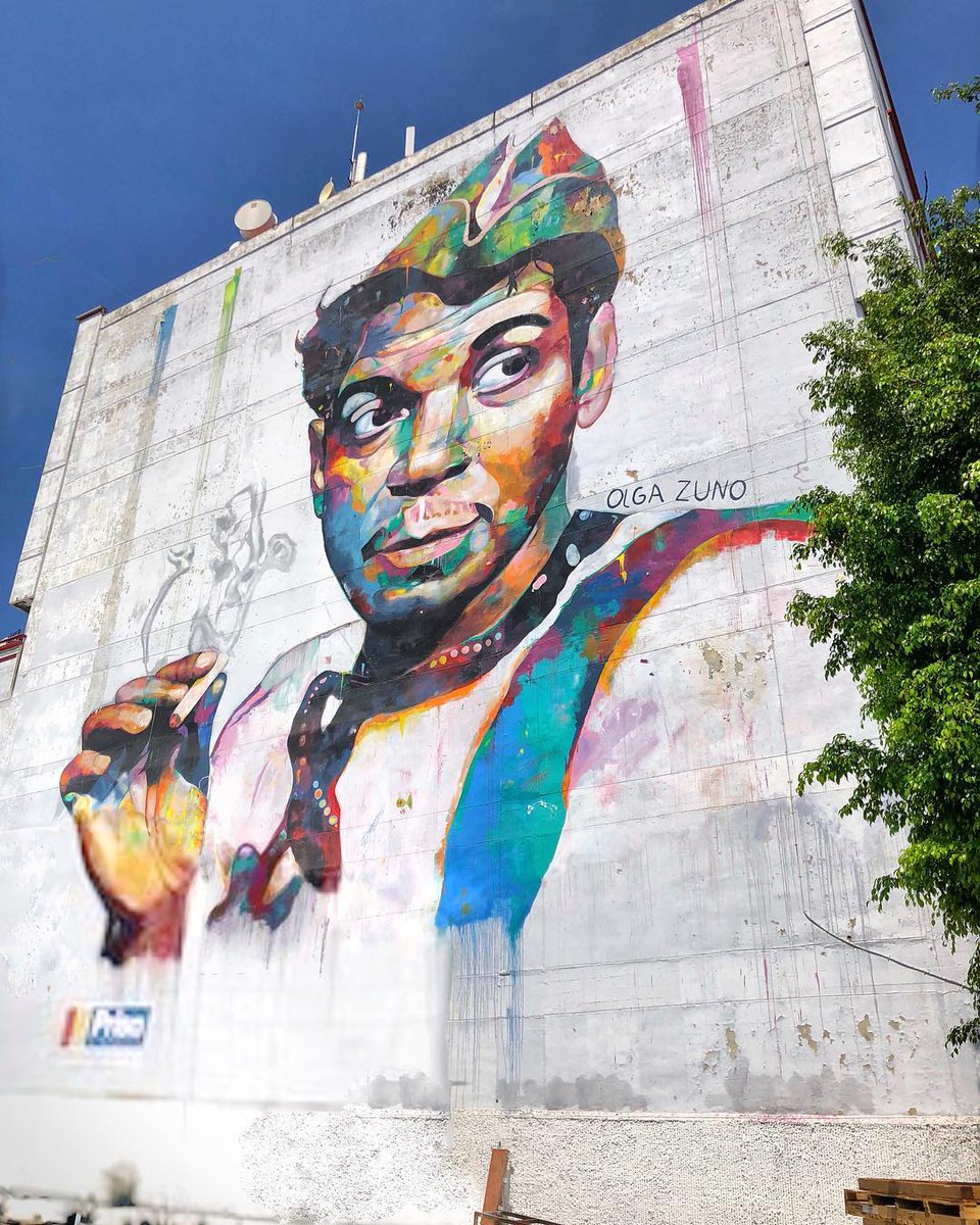 ¿Sabías que la palabra Cantinflear está incluida en el diccionario de la <a href="/RAEinforma/">RAE</a>? En 1992 se incluyó como verbo oficial, su origen viene del personaje mexicano #Cantinflas, y hace referencia a una manera particular de hablar, absurda y disparatada, sin decir nada concreto.