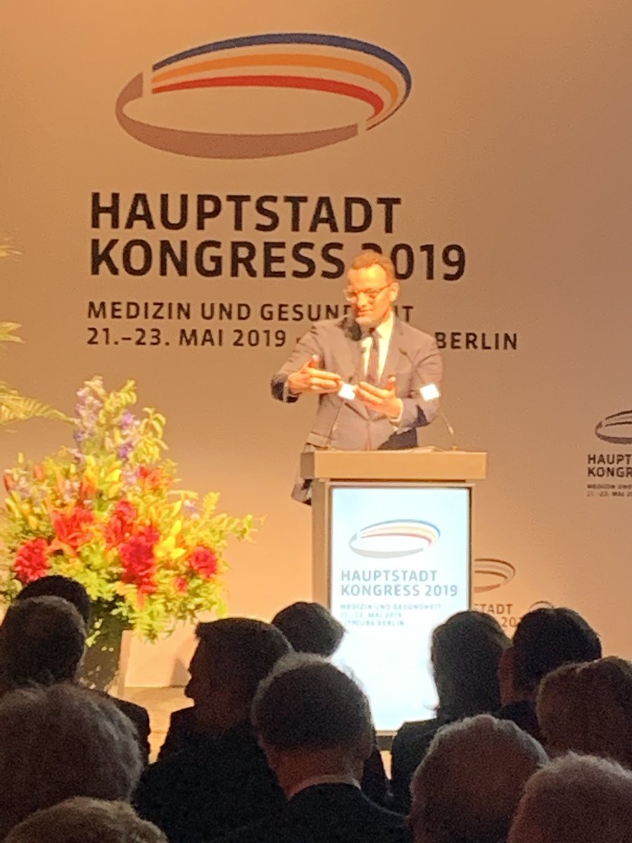 healthcare_de's tweet photo. #HSK19 @jensspahn In #Pflege die Arbeitsbedingungen verbessern; flächendeckende #Versorgung mit Ärzten/Apotheken + richtige #Vergütung;
#Digitalisierung gelingt nur mit Tempo + wenn alle mitmachen! Wir starten mit lernendem System um #Apps in Regelversorgung zu bringen! #ehealth https://t.co/KKv4FJy0ew