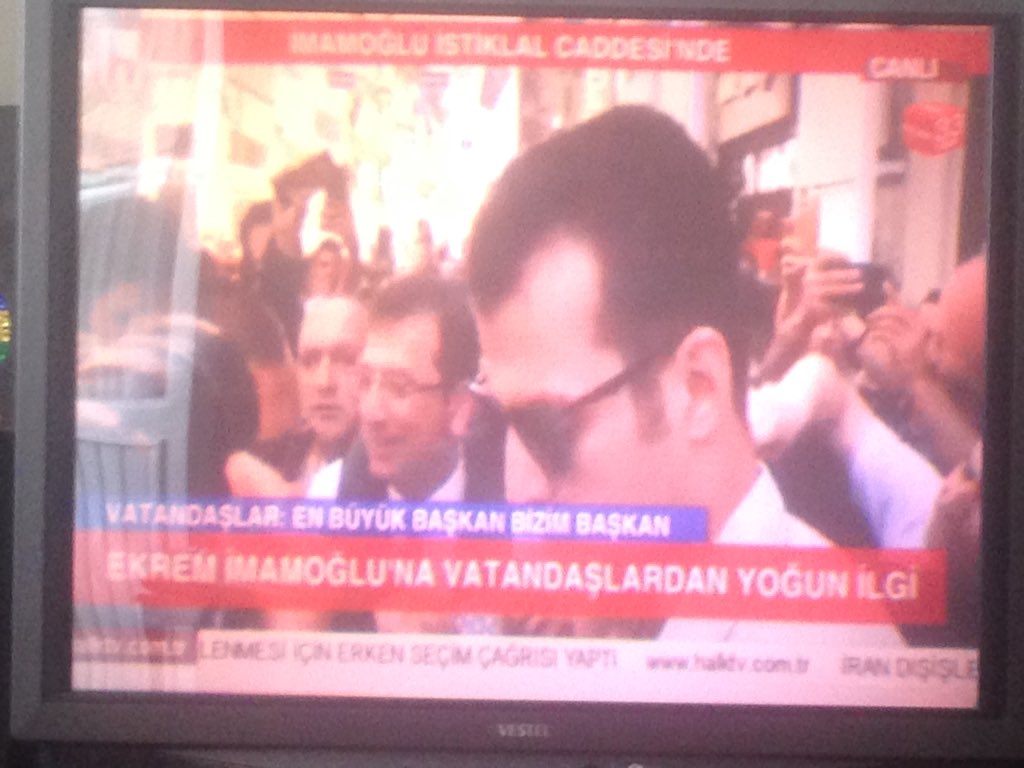 33 Gün sonra ezip geçecek 4,5 Yıl sonra birileri ŞADE Vatandaş olacak 😀😀😀