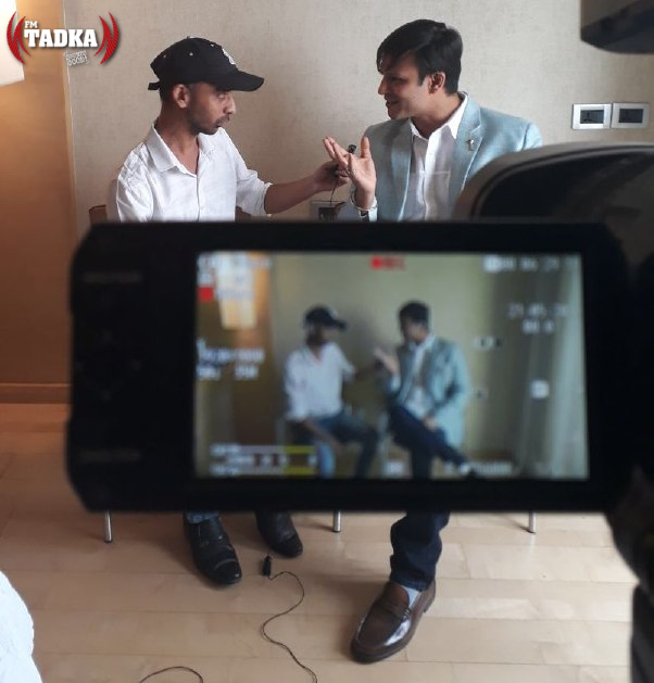 fm_tadka's tweet photo. FM TADKA in an exclusive conversation with bollywood actor @vivekoberoi !! Stay tuned to #JhakaasMorning with @tadkarjjay on tomorrow 22nd May #SoundsGood.

#VivekOberoi #Bollywood #Actor
#Celebrity #FMTadka https://t.co/zfIKb7FVHz