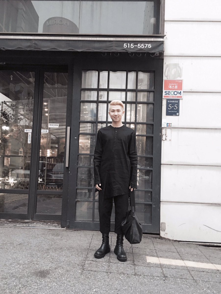 mygbebe's tweet photo. The shift in Namjoon's character that you can clearly see in his clothing style and the theme of his studio, he used to love dark and monochromatic colours but now it's all bright and natural ones, I think his development is perhaps the most beautiful thing about him :( https://t.co/6qfkN7HF3I