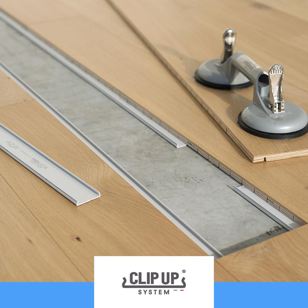 🎯 È tempo di novità! 😎
Il nostro Clip Up System ha conquistato il cuore di molti ma ora, nella versione 13mm, la posa del pavimento in legno è ancora più rapida e noi abbiamo molti consigli da darti. Vuoi saperne di più? Leggi la nostra news. 🤩💫
bit.ly/ClipUpSystem_1… 😲
