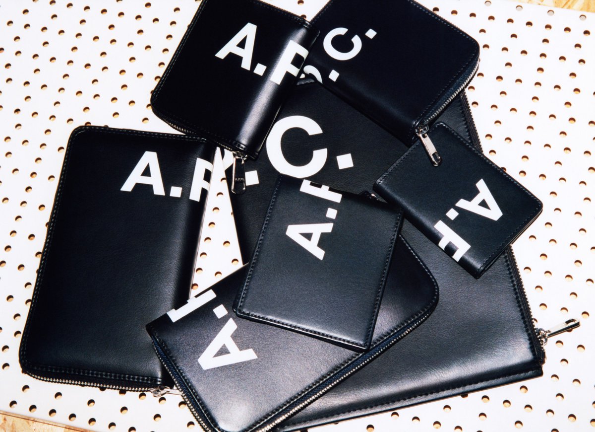 APC_JAPAN's tweet photo. #APCcollections | 2019年 春夏コレクション
Emmanuel コンパクトウォレット
写真 : Chris Rhodes
https://t.co/t1fYwRPjuv https://t.co/8PNNaBuBWl