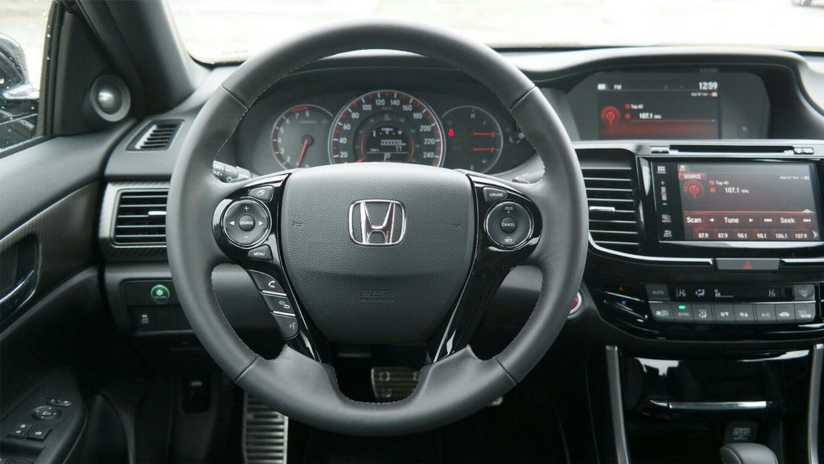 TheHondaPlace's tweet photo. We need you to share us how you will feel like, when cruising round the town with this stylishly interior designed of #Honda #Accord? #SplitSeat #MagicSeat #DashBoard #PushStart #HondaAccord #Cars #Automobile https://t.co/Nb9Vqe9G9n
