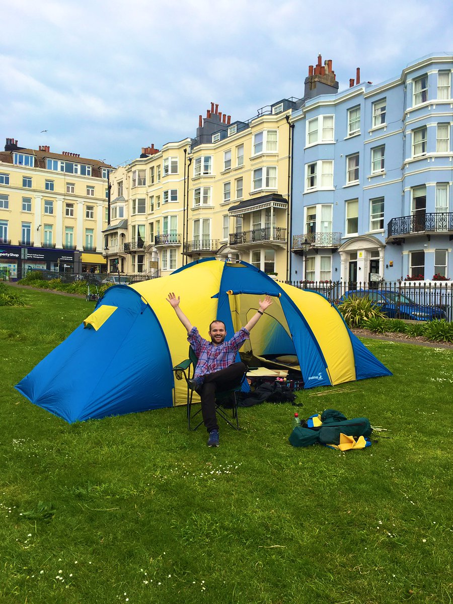 DogmaTheatre's tweet image. We’re here @brightonfringe ! We had a wonderful opening night, thank you to our lovely first audience, you made it a very special one. We’re here for 5 more nights, come and join us in the Dogma Tent! New Steine Gardens, 7pm 😊