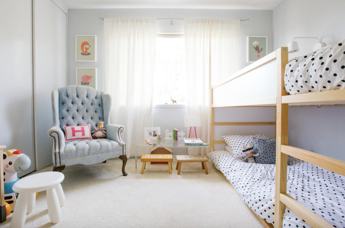 Houzz Japan A Twitter シンプルだけど可愛い北欧の子供部屋 ペールトーンの壁紙やソファ ドット柄のリネンなど ささやかなあしらいが北欧風スタイリングのポイント Houzzjp