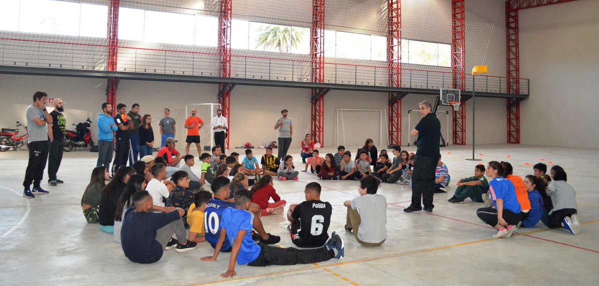 korfball's tweet photo. Really happy to see how #korfball is being introduced in more areas in Uruguay. Images from the 1st korfball game organized by 'Red de Deporte y Juventud Municipio G' in Montevideo. #MixedGenderSport #WorldwideKorfball
More info ► https://t.co/SgvIaxG9Ai #Encontrate #korfbal https://t.co/aJ0dpgGqh2