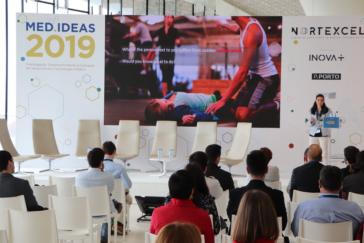 cintesis_eu's tweet image. @CarlaSaCouto, Abel Nicolau e Pedro Vieira-Marques recebeu o Prémio Med.Ideas, na categoria Cardio. A iniciativa do @NORTEXCEL2020 distinguiu o desenvolvimento do CPR - Personal Trainer, um simulador low cost para treino de ressuscitação cardiopulmonar. 
#Cintesis #Nortexcel