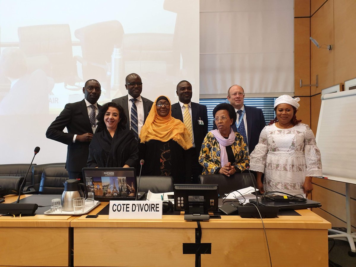 lexpsy's tweet photo. 81st Session of CRC at the Palais Wilson. With the distinguished delegation from Ivory Coast and esteemed members of the UN Committee on the Rights of Child #lexpsy #childrights #UNIGE_en https://t.co/8ZqoNt2Vau