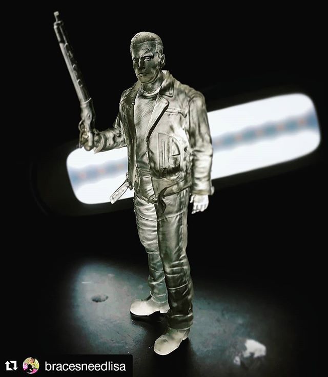 plastiic_io's tweet photo. Very detailed #resinprint of #arnoldschwarzenegger

#Repost @bracesneedlisa
・・・
Your foster parents are dead.
 #anycubic #3d #3dprinting #3dprint #3dart #3drendering #3dprinter #abs #pla #print #iphone8 #photon #anycubicphoton #dlp #dlpprinting #deta… https://t.co/9RyI8aaSy6 https://t.co/uo8AwHuplx