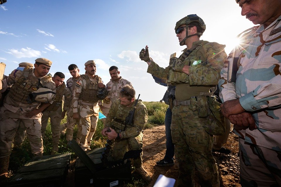 CJTFOIR's tweet photo. #TaskGroupTaji 8 is assisting the School of Infantry NCO II in its mission to train the #ISF. 55 support weapons crews have been trained in the use of the Browning .50 caliber heavy machine gun and Mk 19 automatic grenade launcher at the Besmaya Range Complex in Iraq. https://t.co/khBf6Mq5CO