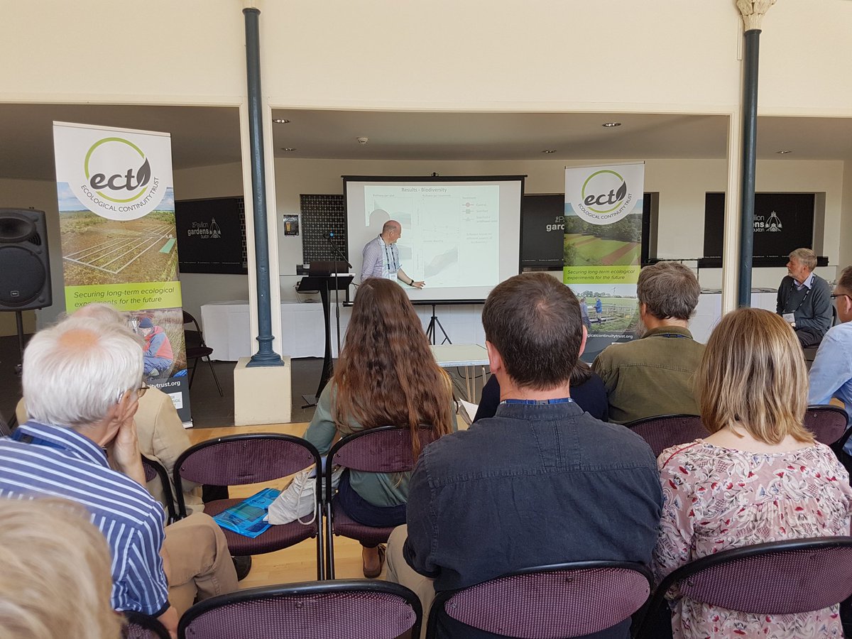 rsen5's tweet image. Early data over 4 yrs from Mark Bulling @Derbyuni on impacts of soil #scarification on plant community e.g. root parasitic yellow rattle at the expense of grasses in a local #meadow. Soils sampled for #microbialcommunity analyses with @drelliott0net #LongTermEco19