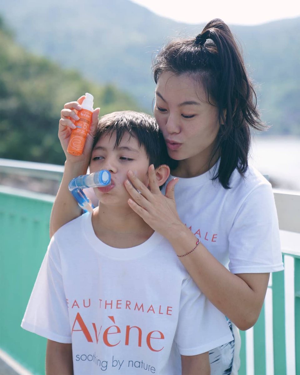 chaukeingai's tweet photo. Who else has to chase down your little one to put sunscreen on them?
Both kids and corals are delicate, so happy this sunscreen is reef-safe with maximum water resistance.
@eauthermaleavenehk #avenehk #oceanrespect #高效清爽零感防曬乳SPF50+
@wwfhk #wwfhk #seaforfuture https://t.co/HOLZq18roa