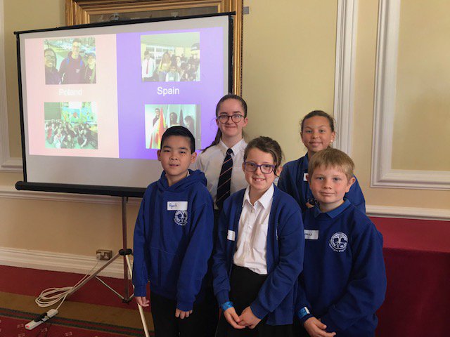 CoedGlas's tweet photo. Some of our Senedd members are at City Hall today as part of the Cardiff's Grand Council. Here, they're with Agnes from @BOLHS learning about her Erasmus trip to Spain and Poland. https://t.co/HnGprx8mWq