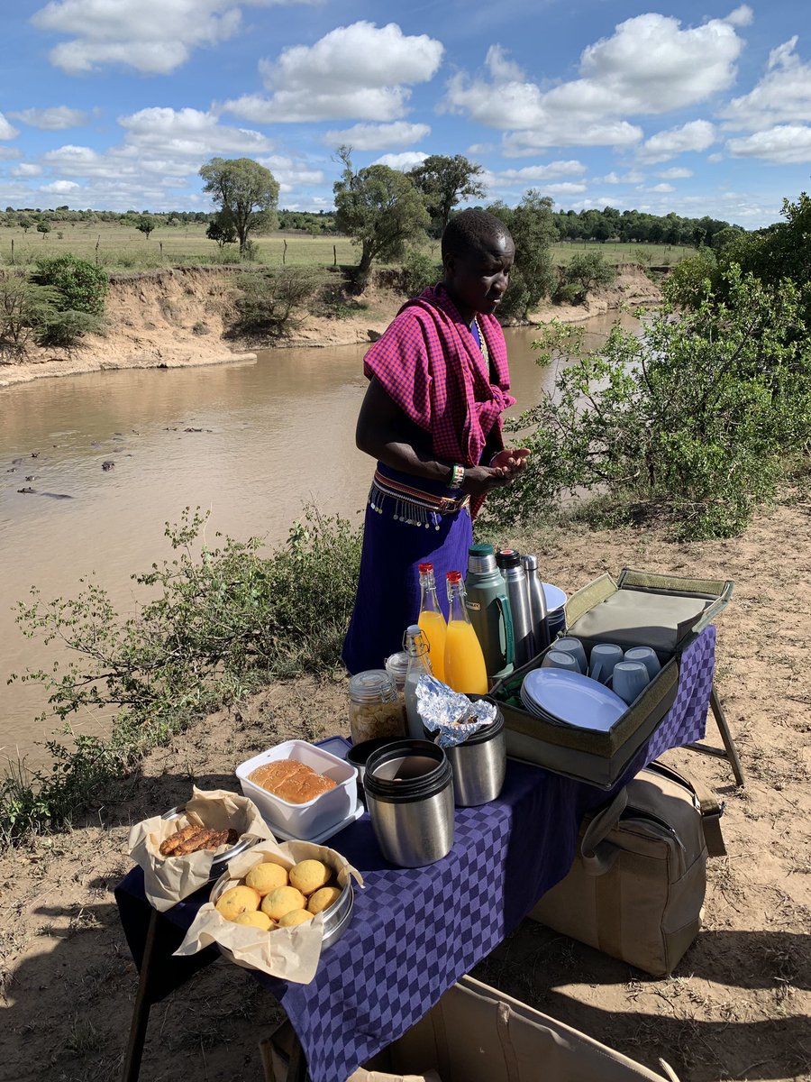 NJ_LCSW's tweet photo. Breakfast.Hippos.Cheetahs https://t.co/XECsiBo0aY