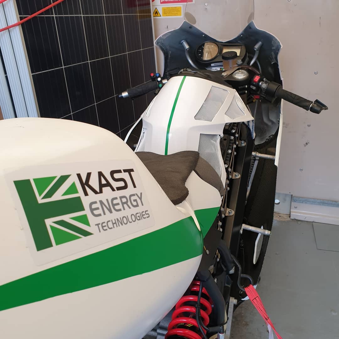 KastZero's tweet photo. So.. we're heading to #iomtt2019 on Friday 🤪😁 along with @DuffyMotorsport. Want to learn more about the renewable technology being used to power the race bikes? Come along and have a chat with us for an interactive experience. #ttzero #IoM #IOMTT @iomsportsdesk @iom_tt https://t.co/KXPDGO0Qd4
