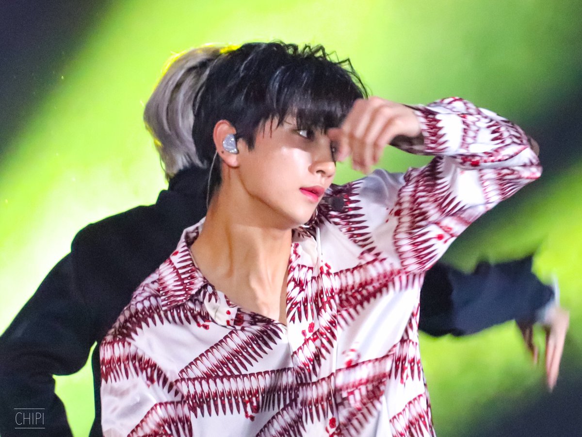 WJ_JH_17's tweet photo. 190518 드림콘서트
#세븐틴 #SEVENTEEN #조슈아 #joshua #ジョシュア https://t.co/hxoaVMpZsX