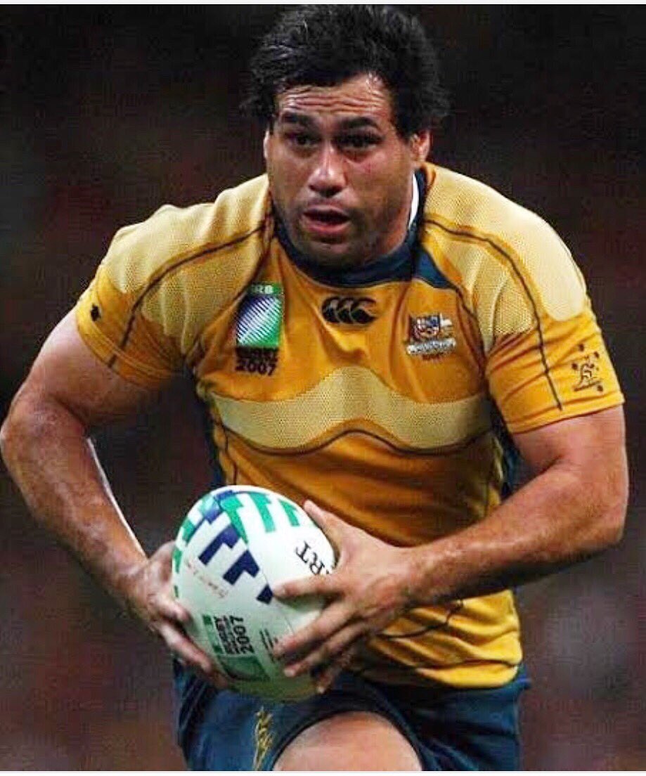 NathanSharpe5's tweet image. The bloke who started the back row revolution of players who could do bloody everything. G.Smith, S.Larkham &amp;amp; T.Kefu were the best I got to play with - hard to put into words the influence this guy had on games &amp;amp; mad Monday’s...Magnificent career Miffy. ⚡️🏉 #worldclass #master