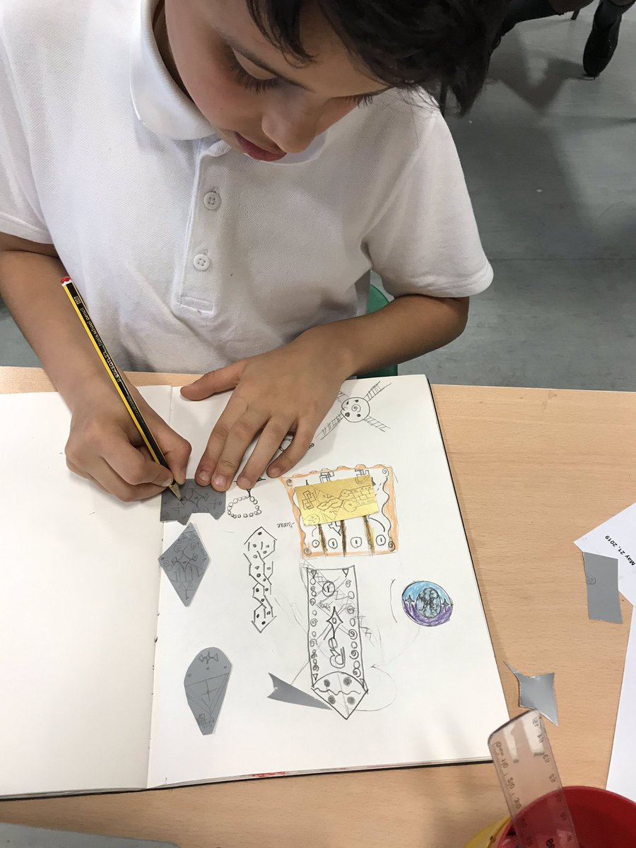 Miss_Dawber's tweet photo. Roman jewellery designers in 4Ha today. Next step: 3D clay models. @WebsterPrimary #Romanart https://t.co/nvAzdyYvnz