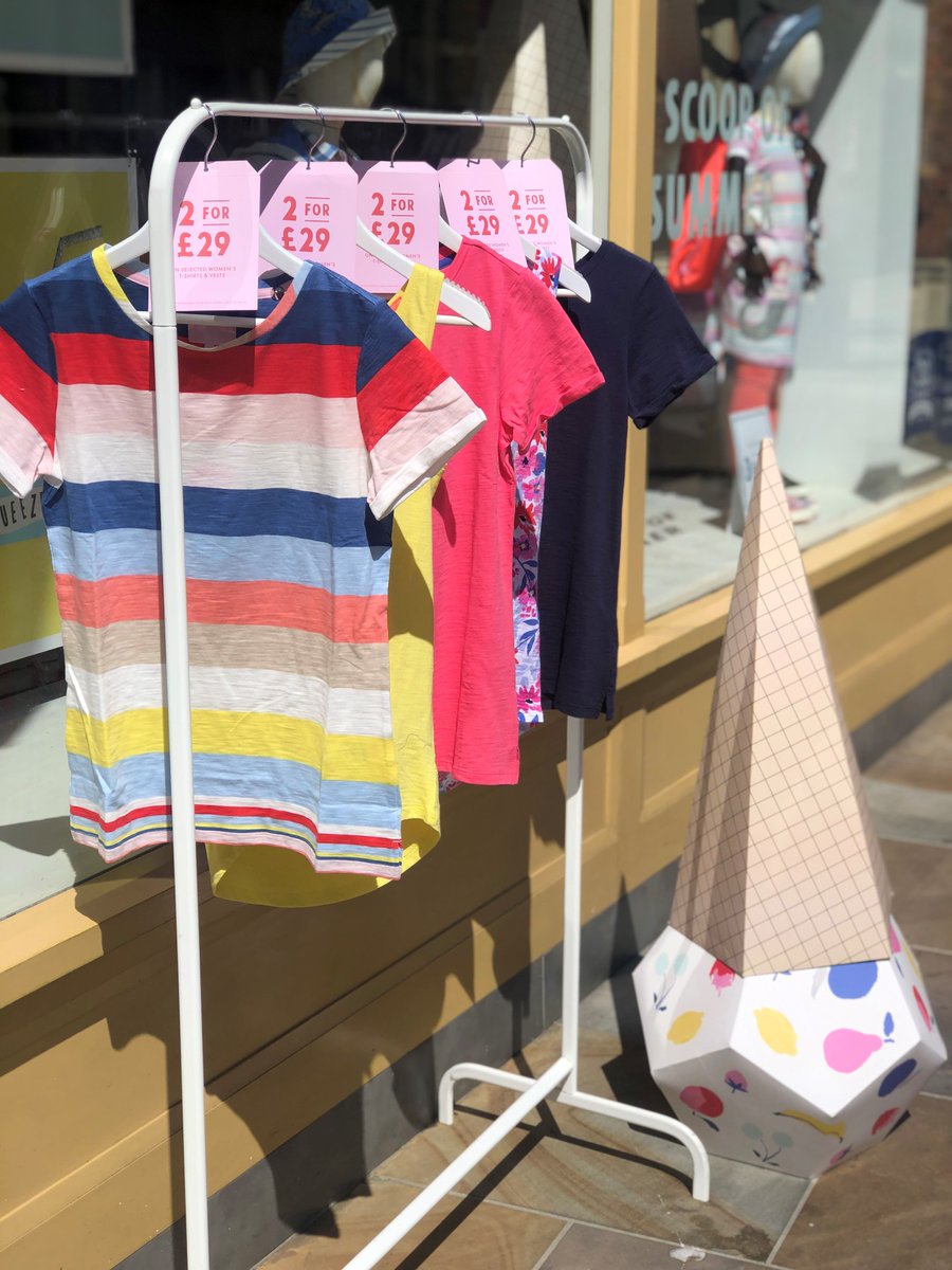 JoulesWorcester's tweet photo. "I SCREAM YOU SCREAM WE ALL SCREAM FOR ICE CREAM!" 🍡🍨 Are you picnic outfit ready for the long weekend? 👕🌈 #BankHolidayWeekend #Joules @Joulesclothing https://t.co/B0Ip44Rcp3