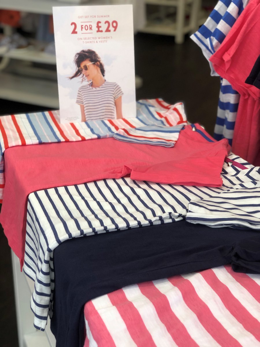 JoulesWorcester's tweet photo. "I SCREAM YOU SCREAM WE ALL SCREAM FOR ICE CREAM!" 🍡🍨 Are you picnic outfit ready for the long weekend? 👕🌈 #BankHolidayWeekend #Joules @Joulesclothing https://t.co/B0Ip44Rcp3