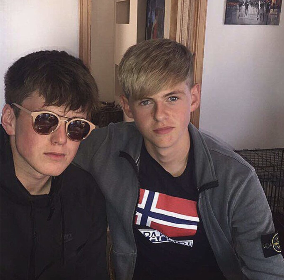 happy birthday to one of the finest boys around, hope it’s a good one brother💖@Ewannn_B_