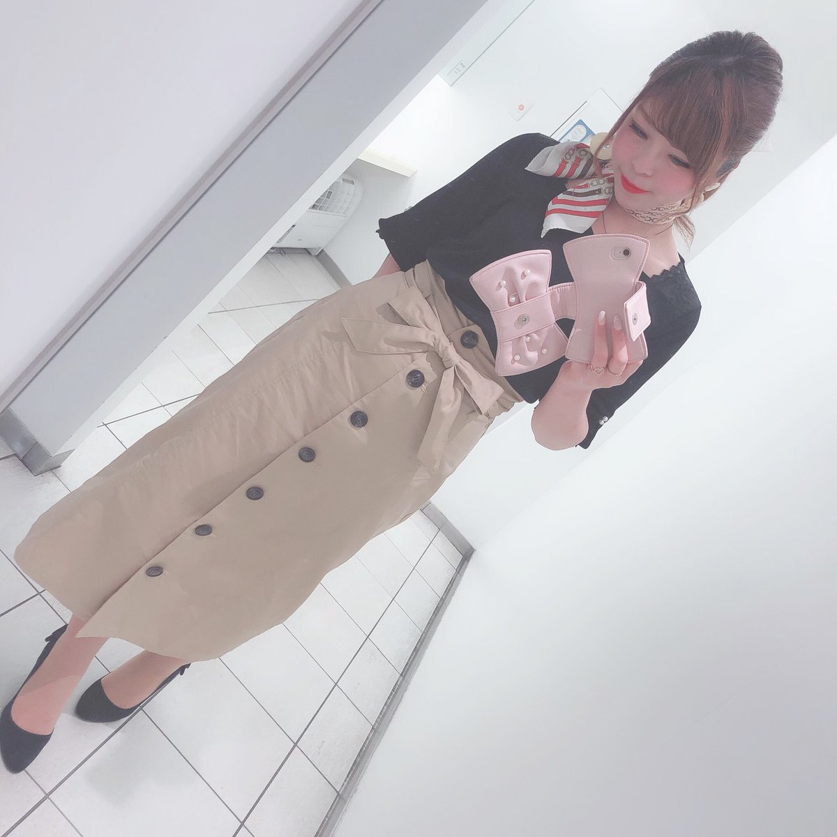 smaimai17's tweet photo. 今日のコーディネート👗💕✨
一目惚れしたスカーフがポイント!!
#いいね #いいね👍 #いいね返し #いいね返します #いいねした人全員フォローする #いいねした人で気になった人フォロー #いいね歓迎  #いいね嬉しい #いいねしてね #静岡市 #ファッション #コーディネート #スカーフ #スカーフ大好き https://t.co/lvGFIGYTYt
