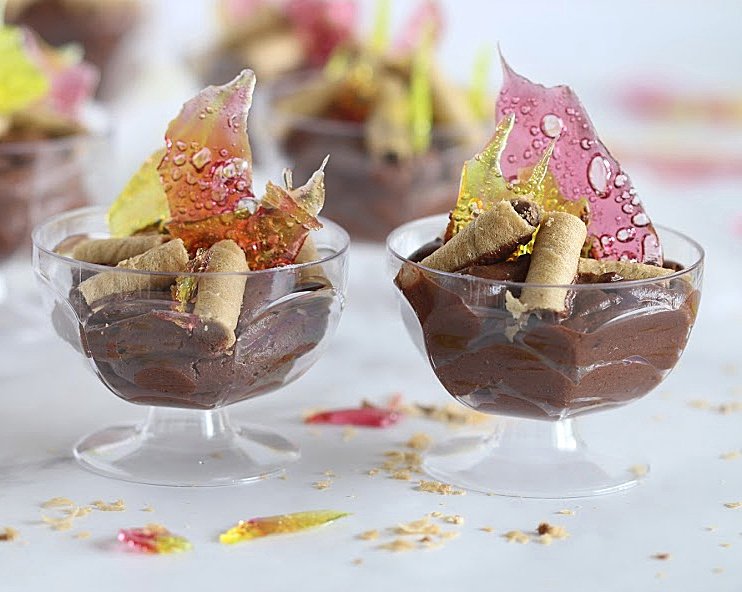 kitchenthyme1's tweet photo. Lag BaOmer Chocolate Mousse Dessert from Renana's Kitchen!
Get the recipe: https://t.co/kvMnEMFHSZ https://t.co/2eJPh8gMaA