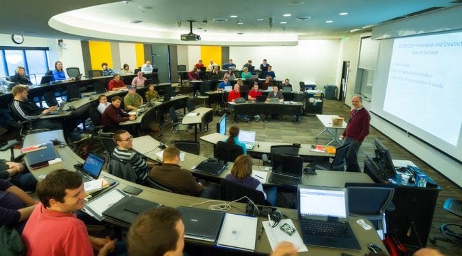 6 Steps to hiring interns
walton.uark.edu/career/6steps.…