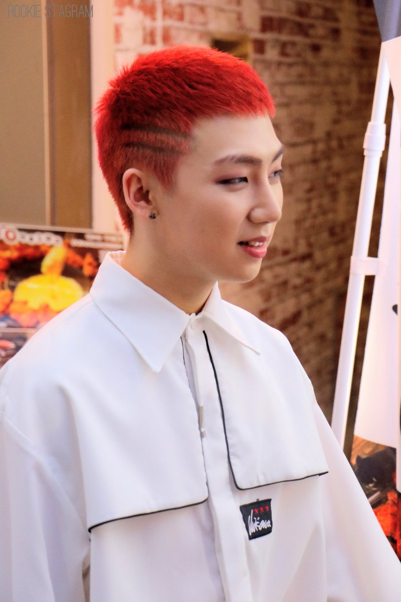 Rookie_0419's tweet photo. 190503 홍보

#BIT #비아이티 #ROOKIE #루키 #HYEONSEOK #현석  #정현석 @bit5_official https://t.co/QkXlpsyY71