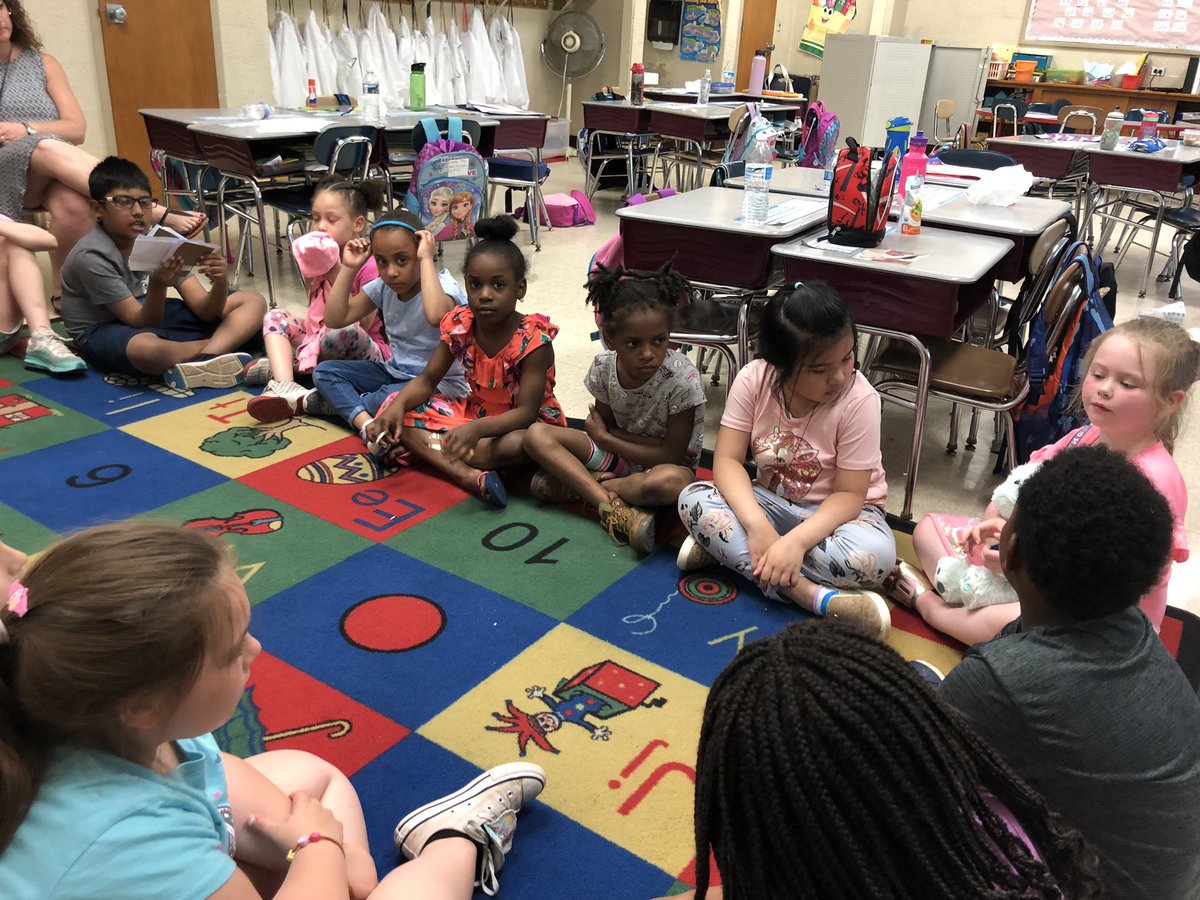 ABlocklinger's tweet photo. I love listening to my class during share time. #Ilearnsomuch #theyteachmetoo @KnappElementary https://t.co/GbQlfz9mdX
