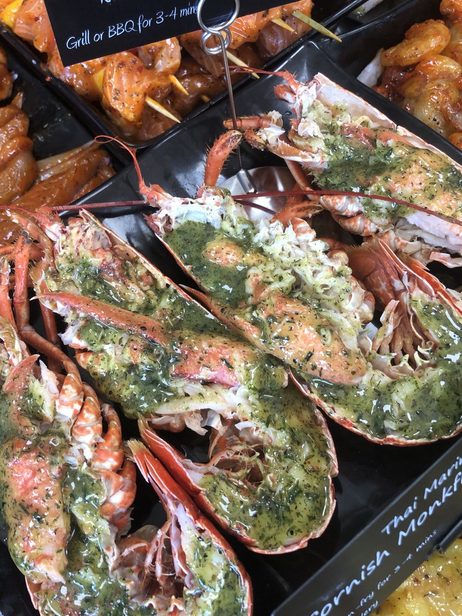 Passion4fish's tweet photo. Sunshine makes us smile βοΈ even though we have to work twice as hard #fishprep https://t.co/9rHiSTZI2r